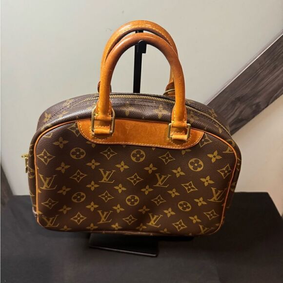 Vintage Louis Vuitton Trouville Monogram Handbag! - Picture 2 of 11